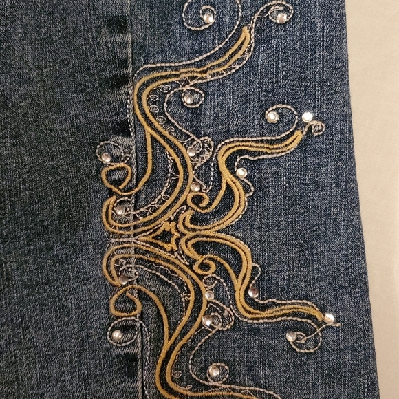 Cos Jeans, Size 8, lots of bling and embroidery, Capris - Picture 4 of 11